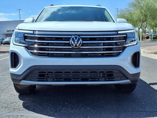 2025 Volkswagen Atlas SE