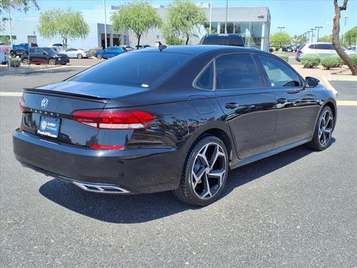 2021 Volkswagen Passat 2.0T R-Line