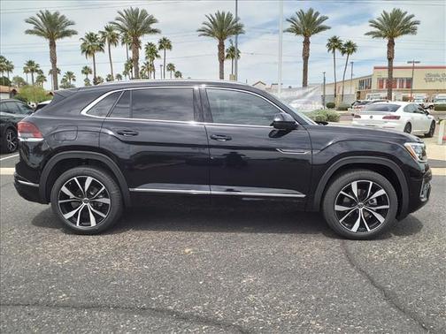 2025 Volkswagen Atlas Cross Sport 2.0T SEL Premium