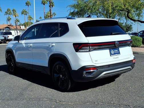 2025 Volkswagen Taos SE