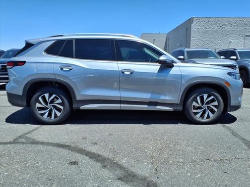 2025 Volkswagen Tiguan 2.0T S