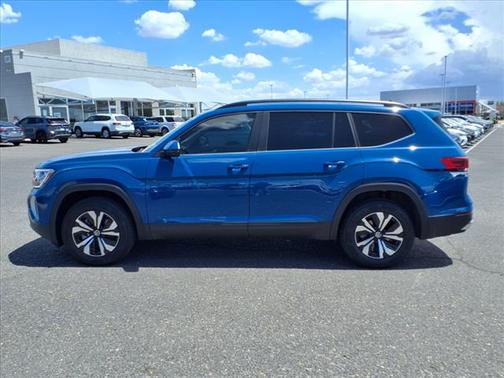 2025 Volkswagen Atlas SE