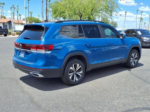 2025 Volkswagen Atlas SE