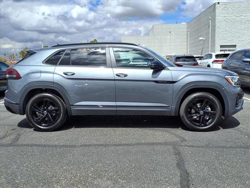 2025 Volkswagen Atlas Cross Sport 2.0T SEL