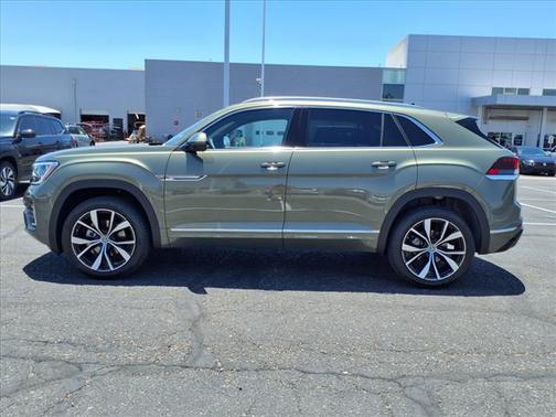 2025 Volkswagen Atlas Cross Sport 2.0T SEL Premium