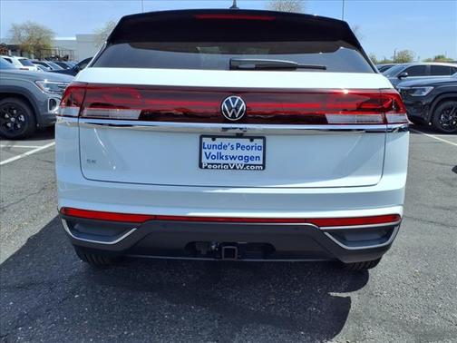 2025 Volkswagen Atlas Cross Sport 2.0T SE w/Technology