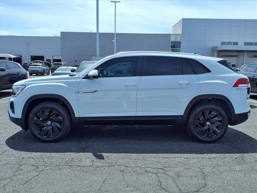 2025 Volkswagen Atlas Cross Sport 2.0T SE w/Technology