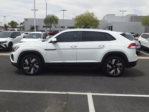 2025 Volkswagen Atlas Cross Sport 2.0T SE w/Technology 4MOTION