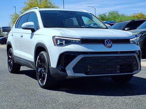 2025 Volkswagen Taos SE
