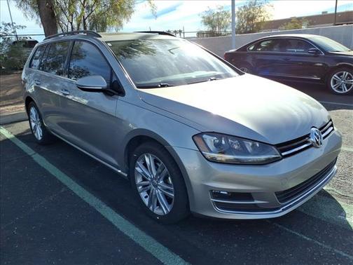 2015 Volkswagen Golf SportWagen TDI SE 4-Door