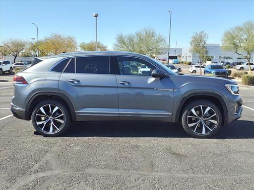 2025 Volkswagen Atlas Cross Sport 2.0T SEL Premium