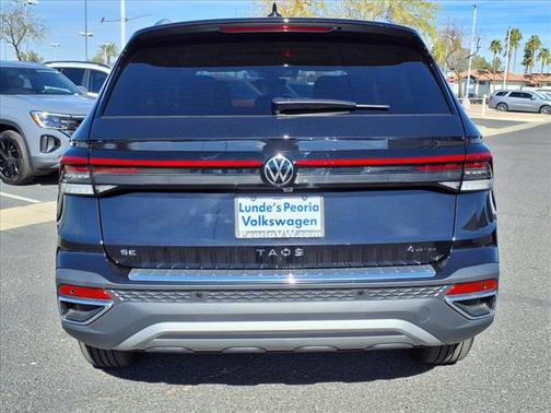 2025 Volkswagen Taos SE 4Motion