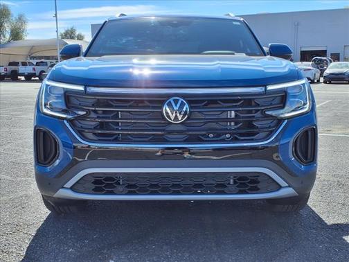 2025 Volkswagen Atlas Cross Sport 2.0T SE w/Technology 4MOTION
