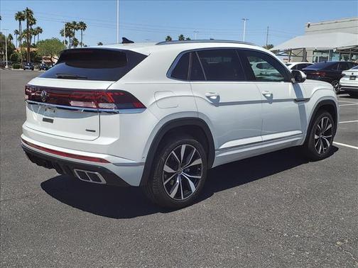 2026 Volkswagen Atlas Cross Sport 2.0T SEL Premium