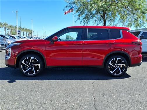 2024 Mitsubishi Outlander SE