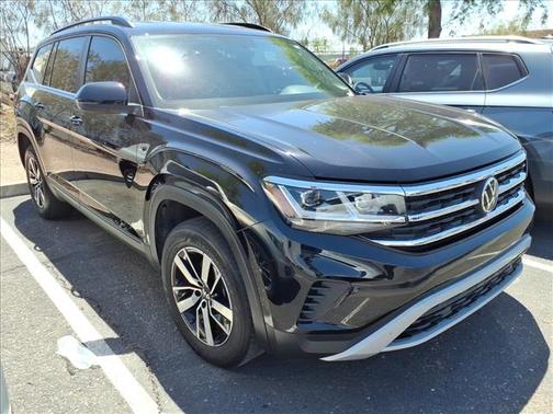 Black 2023 Volkswagen Atlas SE