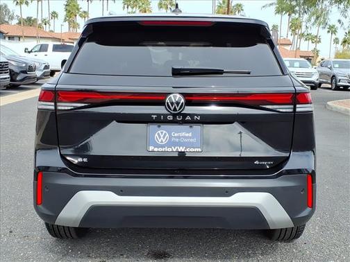 2025 Volkswagen Tiguan 2.0T SE