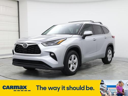 2022 Toyota Highlander LE