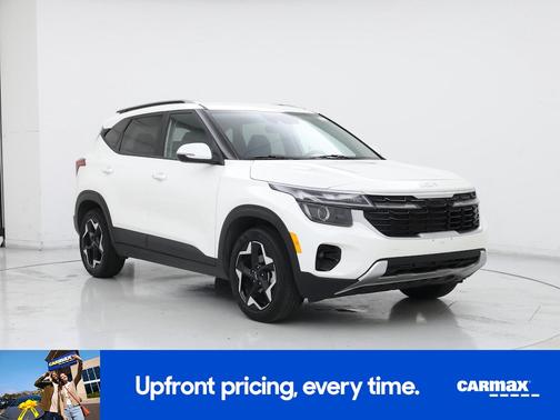 White 2025 Kia Seltos S