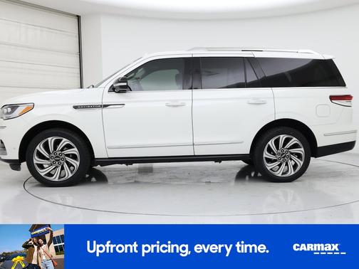 2022 Lincoln Navigator Standard