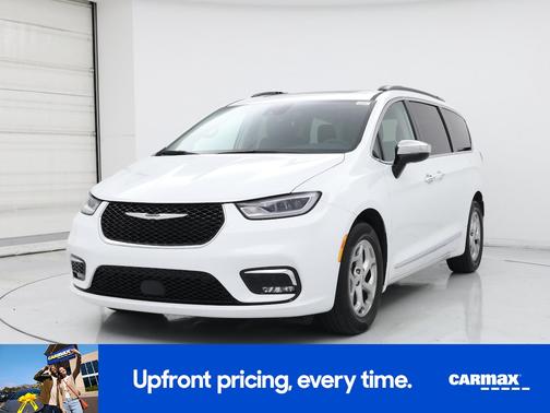 White 2023 Chrysler Pacifica Limited
