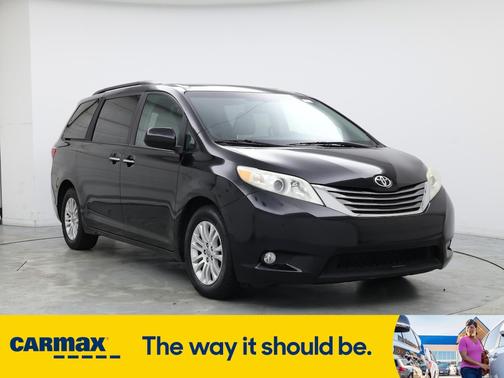 2017 Toyota Sienna XLE