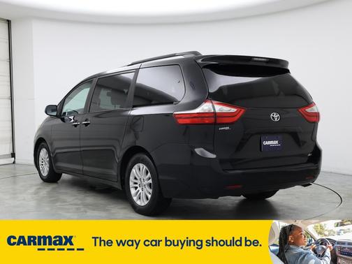 2017 Toyota Sienna XLE