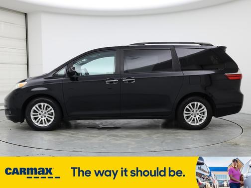2017 Toyota Sienna XLE
