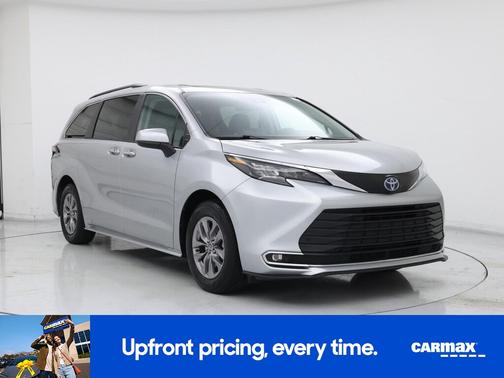 Silver 2024 Toyota Sienna XLE