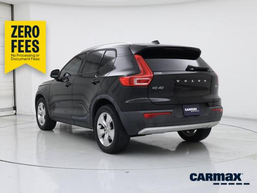 Black 2021 Volvo XC40 T4 Momentum