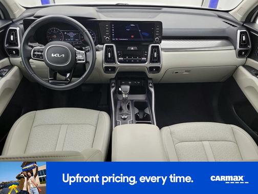 White 2023 Kia Sorento S