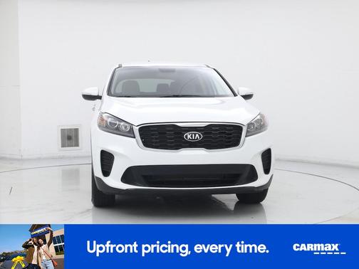 White 2020 Kia Sorento LX