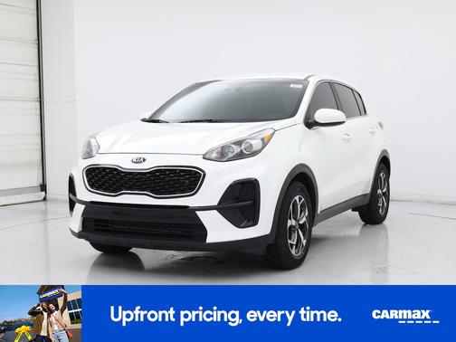White 2021 Kia Sportage LX