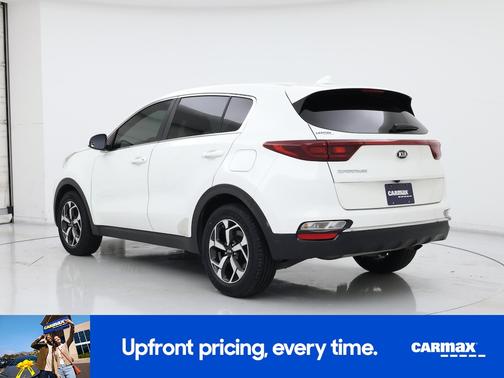 White 2021 Kia Sportage LX