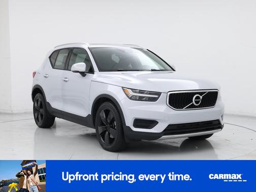 Gray 2020 Volvo XC40 T5 Momentum