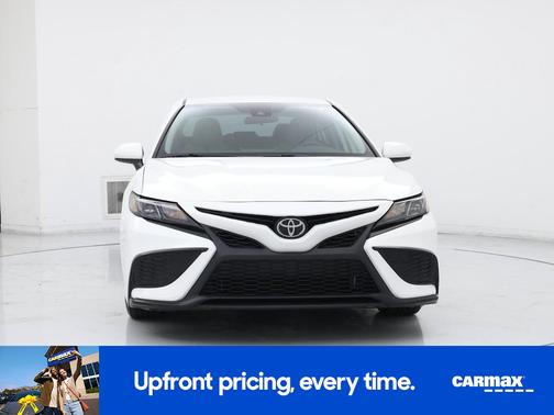 White 2021 Toyota Camry SE