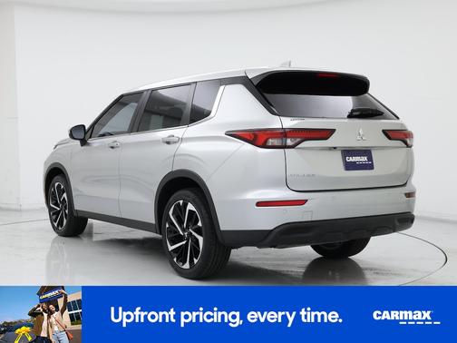 2022 Mitsubishi Outlander ES