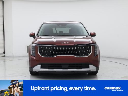 Red 2025 Kia Carnival LXS