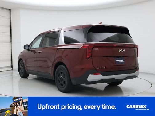 Red 2025 Kia Carnival LXS