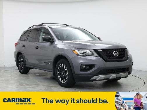 2020 Nissan Pathfinder SV