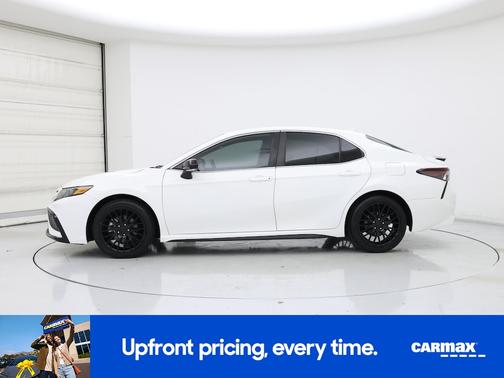 White 2023 Toyota Camry SE