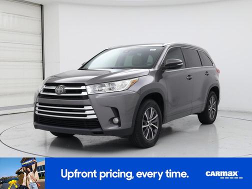 Gray 2017 Toyota Highlander XLE