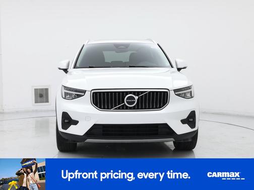 2023 Volvo XC40 B5 Plus Bright Theme