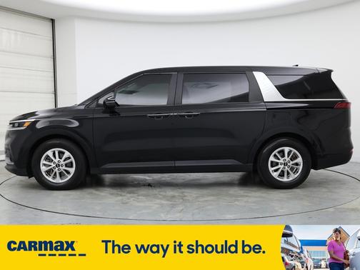 2023 Kia Carnival LX