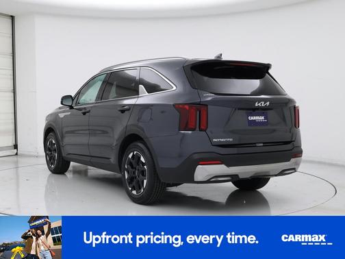 Gray 2024 Kia Sorento S