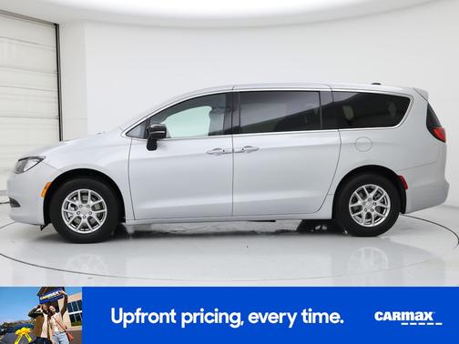 2026 Chrysler Voyager LX