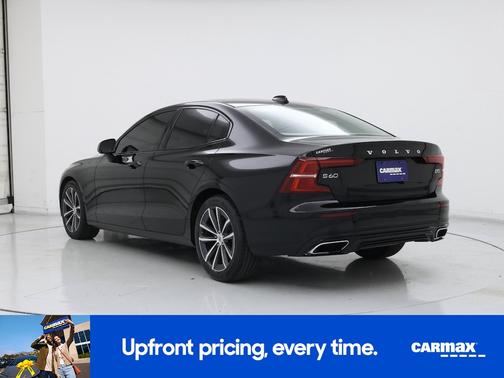 Black 2022 Volvo S60 B5 Inscription