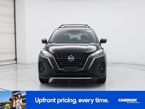 Black 2023 Nissan Kicks SR
