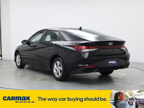 2022 Hyundai ELANTRA SE