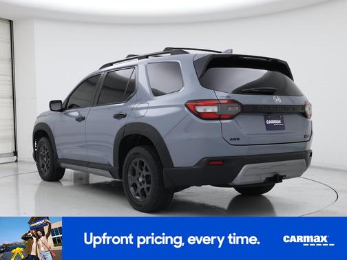 Gray 2023 Honda Pilot Trailsport